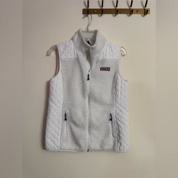 Vineyard Vines Jackets & Blazers - Vineyard Vines Cream White Quilted Sherpa Vest Women’s Small S